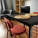 Delta Apart-house شقة فندقية فروتسواف