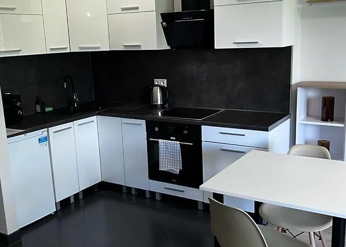 Delta Apart-house 3* 브로츠와프